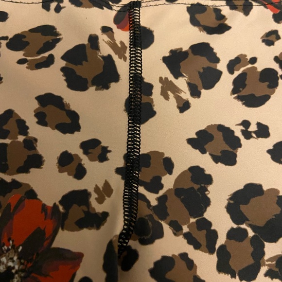 Beach Riot Leopard Leggings - Picture 4 of 5